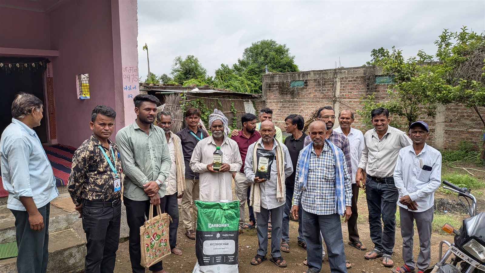 Farmers with Carbonify’s agricultural inputs